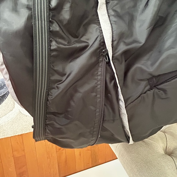 Men’s Chamonix Ski/Snowboarding Coat - Picture 6 of 11